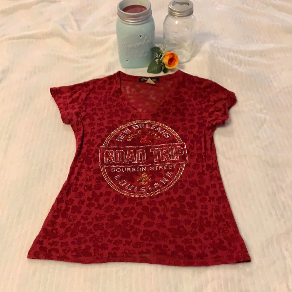 Women's nobody T-shirt